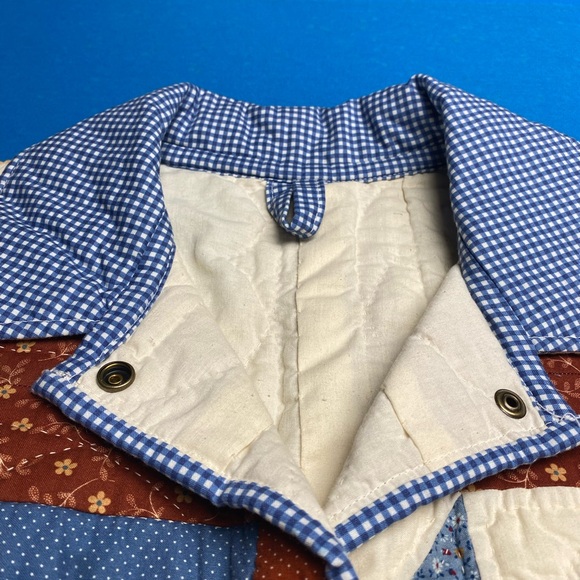 Woman’s Patchwork Quilted Handmade Vest - Picture 3 of 7